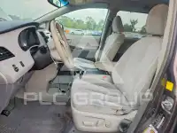 2011 Toyota SIENNA фото