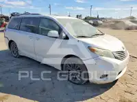 2011 Toyota SIENNA фото