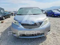2011 Toyota SIENNA фото