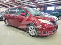 2011 Toyota SIENNA photo