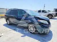 2011 Toyota SIENNA фото