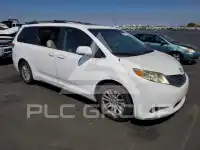 2011 Toyota SIENNA photo
