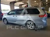 2011 Toyota SIENNA фото