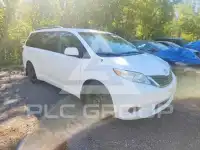 2011 Toyota SIENNA photo
