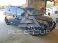 2011 Toyota SIENNA photo