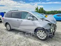 2011 Toyota SIENNA photo
