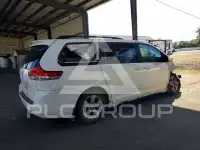 2011 Toyota SIENNA фото