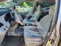 2011 Toyota SIENNA photo