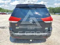 2011 Toyota SIENNA фото