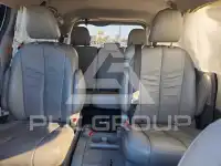 2011 Toyota SIENNA фото