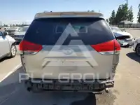 2011 Toyota SIENNA фото
