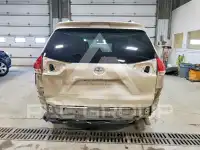2011 Toyota SIENNA photo
