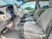 2011 Toyota SIENNA photo