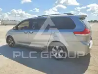 2011 Toyota SIENNA фото