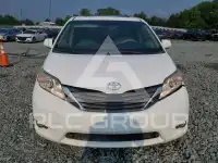 2011 Toyota SIENNA фото