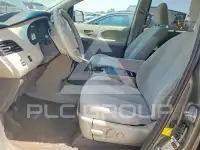 2011 Toyota SIENNA фото