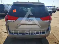2011 Toyota SIENNA фото