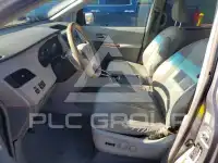 2011 Toyota SIENNA фото