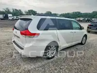 2011 Toyota SIENNA фото