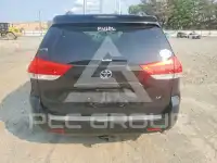 2011 Toyota SIENNA photo