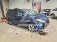 2011 Toyota SIENNA фото