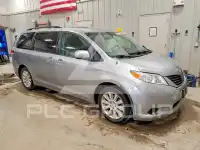 2011 Toyota SIENNA фото