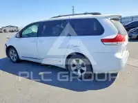 2011 Toyota SIENNA фото