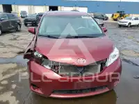 2011 Toyota SIENNA фото