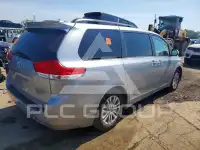 2011 Toyota SIENNA фото
