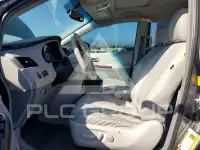 2011 Toyota SIENNA фото