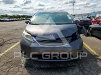 2011 Toyota SIENNA фото