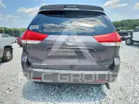 2011 Toyota SIENNA фото