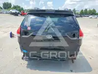 2011 Toyota SIENNA фото