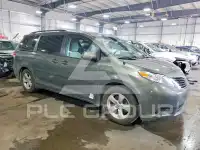 2011 Toyota SIENNA фото
