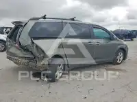 2011 Toyota SIENNA фото