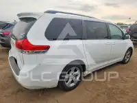 2011 Toyota SIENNA фото