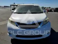 2011 Toyota SIENNA фото