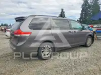 2011 Toyota SIENNA photo