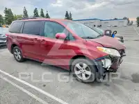 2011 Toyota SIENNA фото