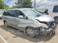 2011 Toyota SIENNA фото