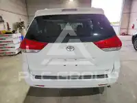2011 Toyota SIENNA photo