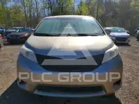 2011 Toyota SIENNA photo