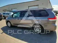 2011 Toyota SIENNA фото