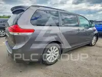 2011 Toyota SIENNA фото