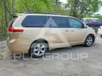 2011 Toyota SIENNA photo
