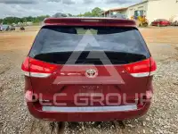2011 Toyota SIENNA фото