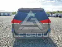 2011 Toyota SIENNA фото