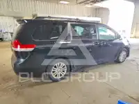 2011 Toyota SIENNA photo