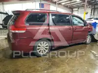 2011 Toyota SIENNA фото