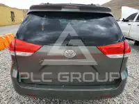 2011 Toyota SIENNA фото